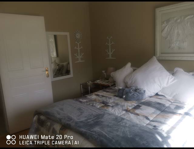 5 BEDROOM FREEHOLD FOR SALE IN BRACKENHURST